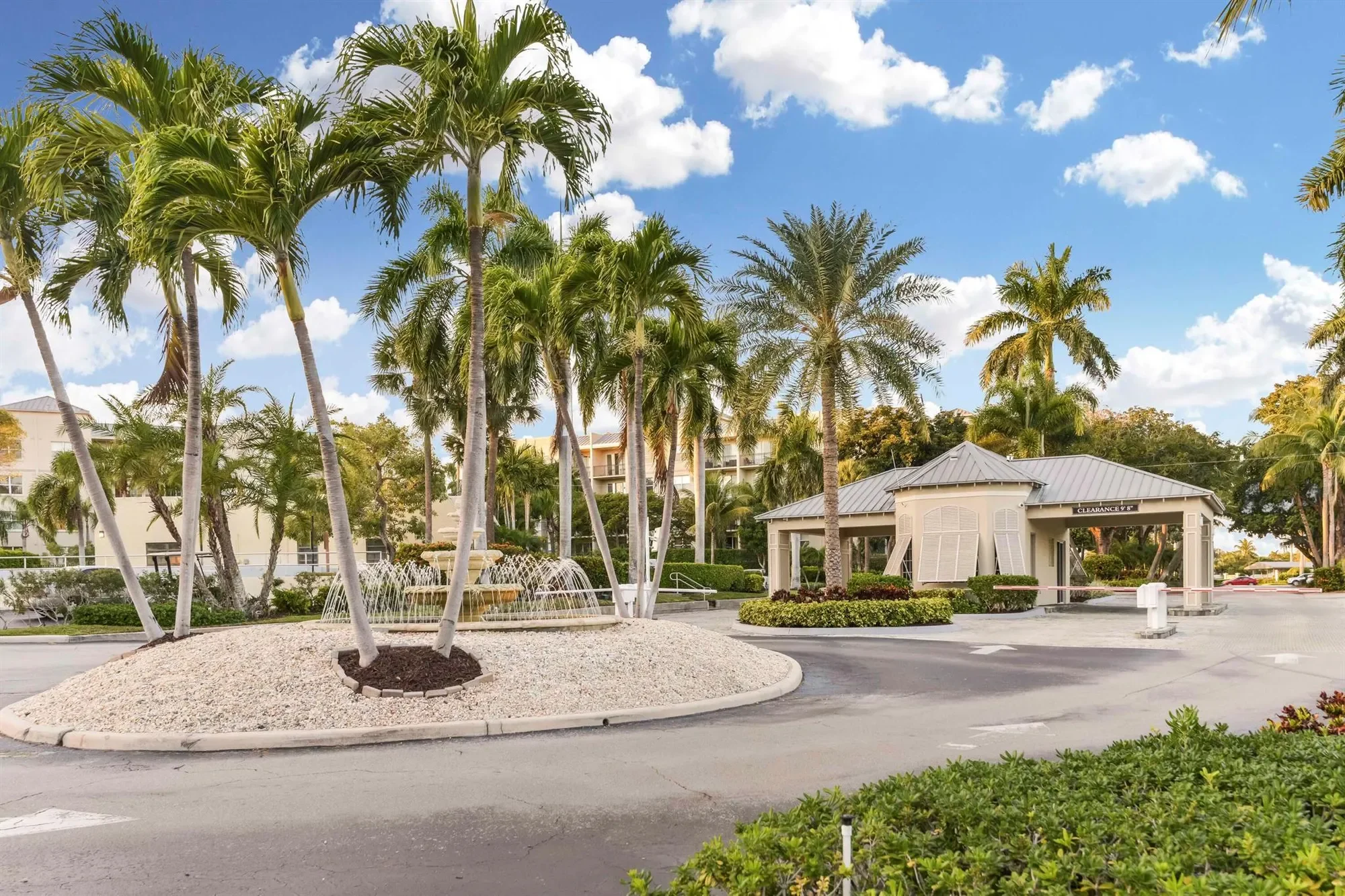 17 Royal Palm Way, Boca Raton, Florida, United States. - Photo 3