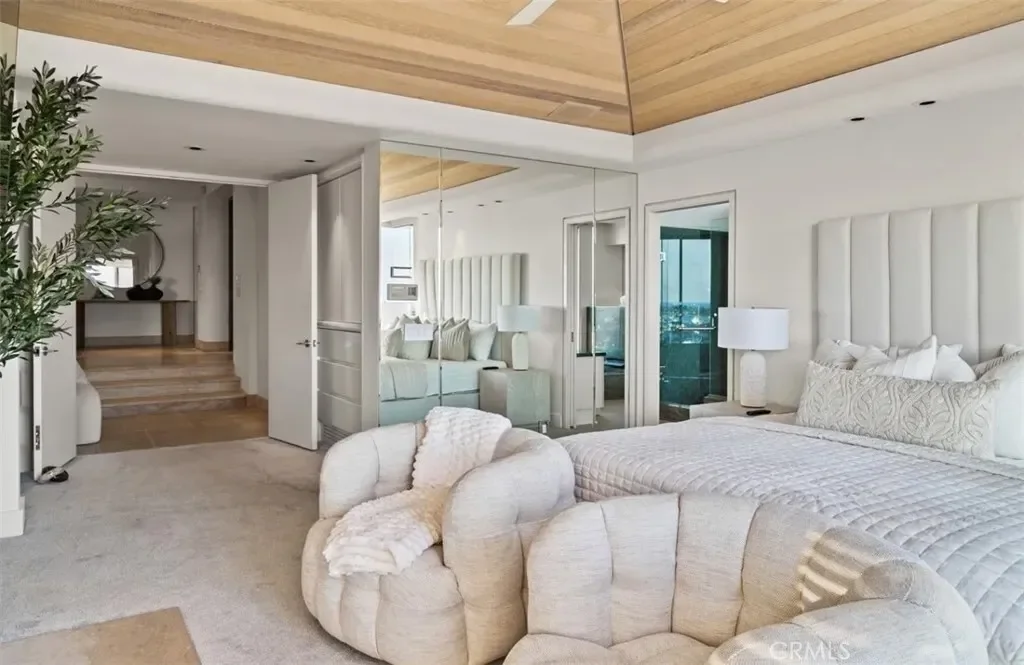 1535 Dolphin Terrace, Newport Beach, California, United States. - Photo 44
