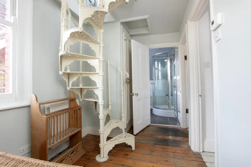 Grove Park, Camberwell, SE5, London, England, United Kingdom. - Photo 38