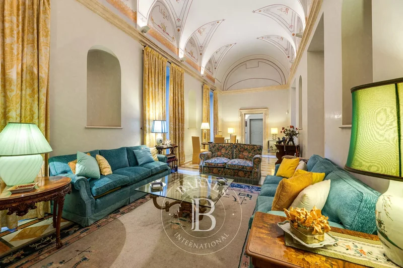 Vicolo Savelli, Rome, Lazio, Italy. - Photo 11
