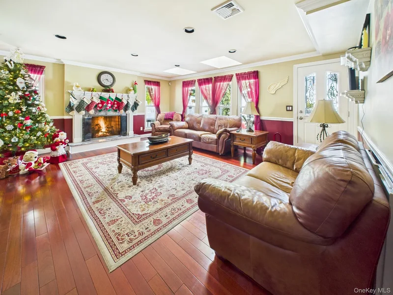 803 Michele Lane, Hempstead, NY 11793, Wantagh, New York, United States. - Photo 13