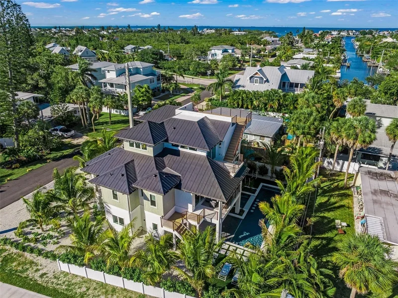 401 77th Street, Holmes Beach, FL, 34217, USA, Holmes Beach, Florida, United States. - Photo 92