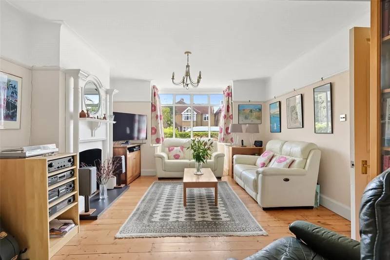 Fairfax Road, Teddington, England, United Kingdom. - Photo 2