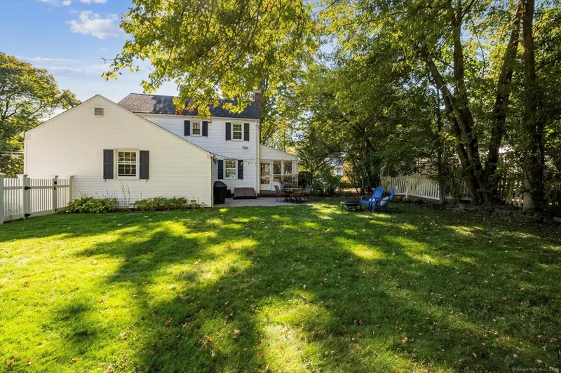 34 Sandhurst Drive, West Hartford, Connecticut, United States. - Photo 8