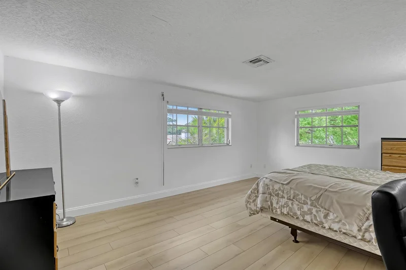 852 Palo Verde Court, Haverhill, FL 33415, West Palm Beach, Florida, United States. - Photo 32