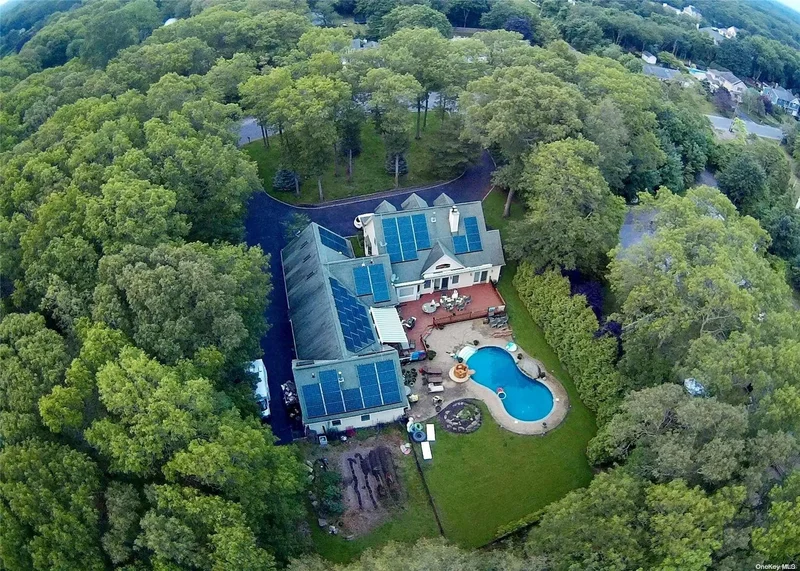 116 Raynor Road, Ridge, NY 11961, Ridge, New York, United States. - Photo 4