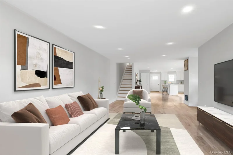 59 Edgewood Road, Port Washington, New York, United States. - Photo 9