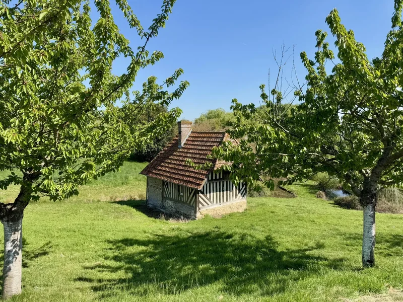 Pont L'évêque House