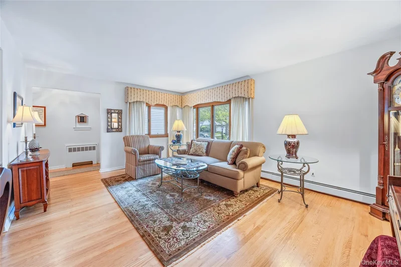 73 Patton Boulevard, New Hyde Park, NY 11040, New Hyde Park, New York, United States. - Photo 17