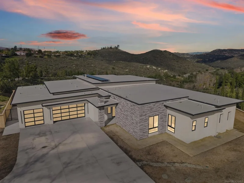16925 Old Coach Rd, Poway, California, United States. - Photo 46