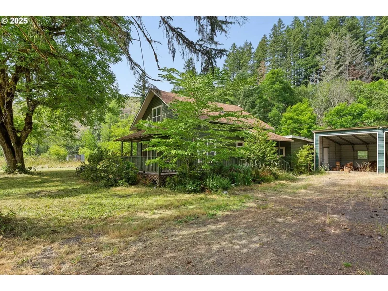 83015 PENINSULA RD, Fall Creek, Oregon, United States. - Photo 6