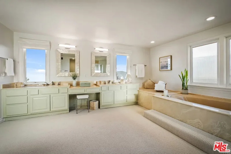23255 W Paloma Blanca Drive, Malibu, California, United States. - Photo 29