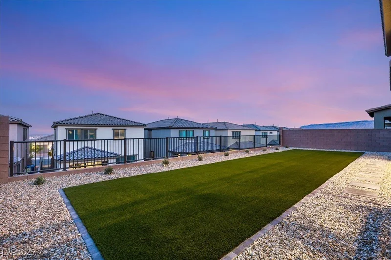 230 Cactus Sunrise Street, Las Vegas, Nevada, United States. - Photo 60