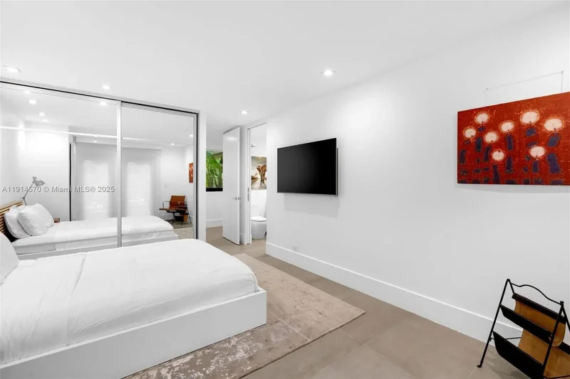 2815 Regatta Ave, Miami Beach, Florida, United States. - Photo 6