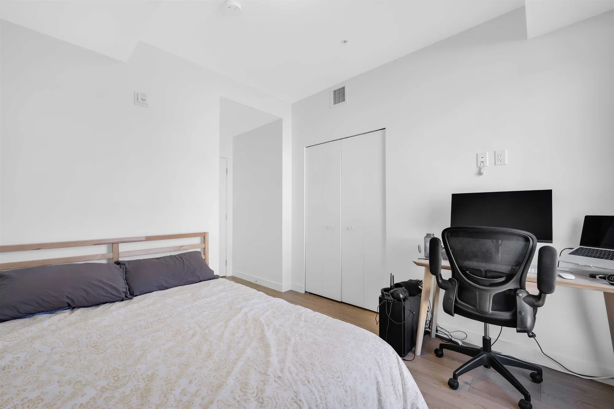 1365 Victoria Street 607, Squamish, British Columbia, Canada. - Photo 16
