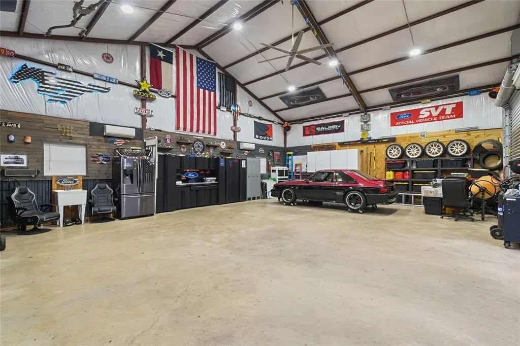 1195 Hog Town Road, Collinsville, Texas, United States. - Photo 29