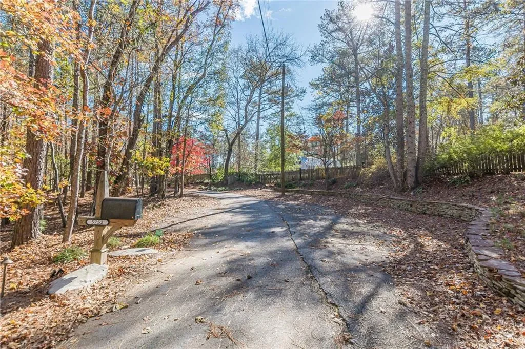 5752 W PHILLIPS MILL Road, Douglasville, Georgia, United States. - Photo 75