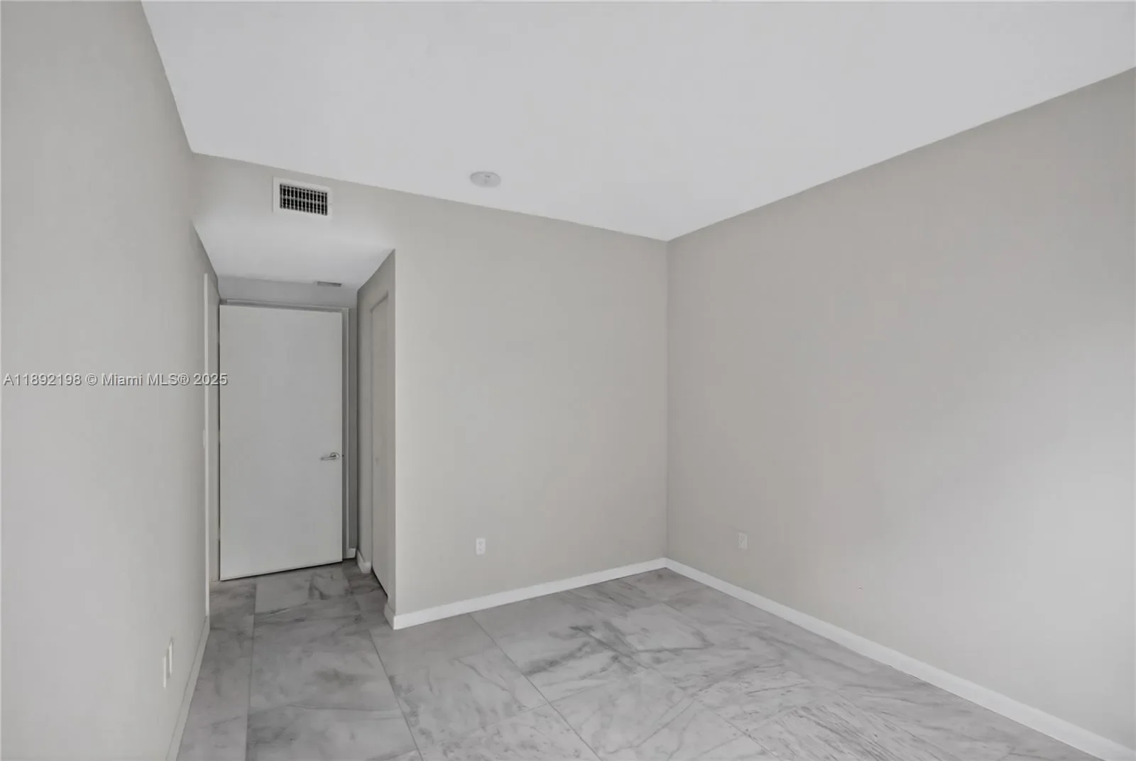 1010 SW 2nd Ave 603, Miami, Florida, United States. - Photo 44