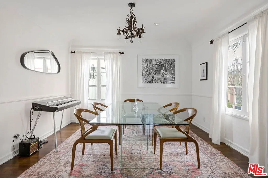 8210 Willoughby Avenue, Los Angeles, California, United States. - Photo 9