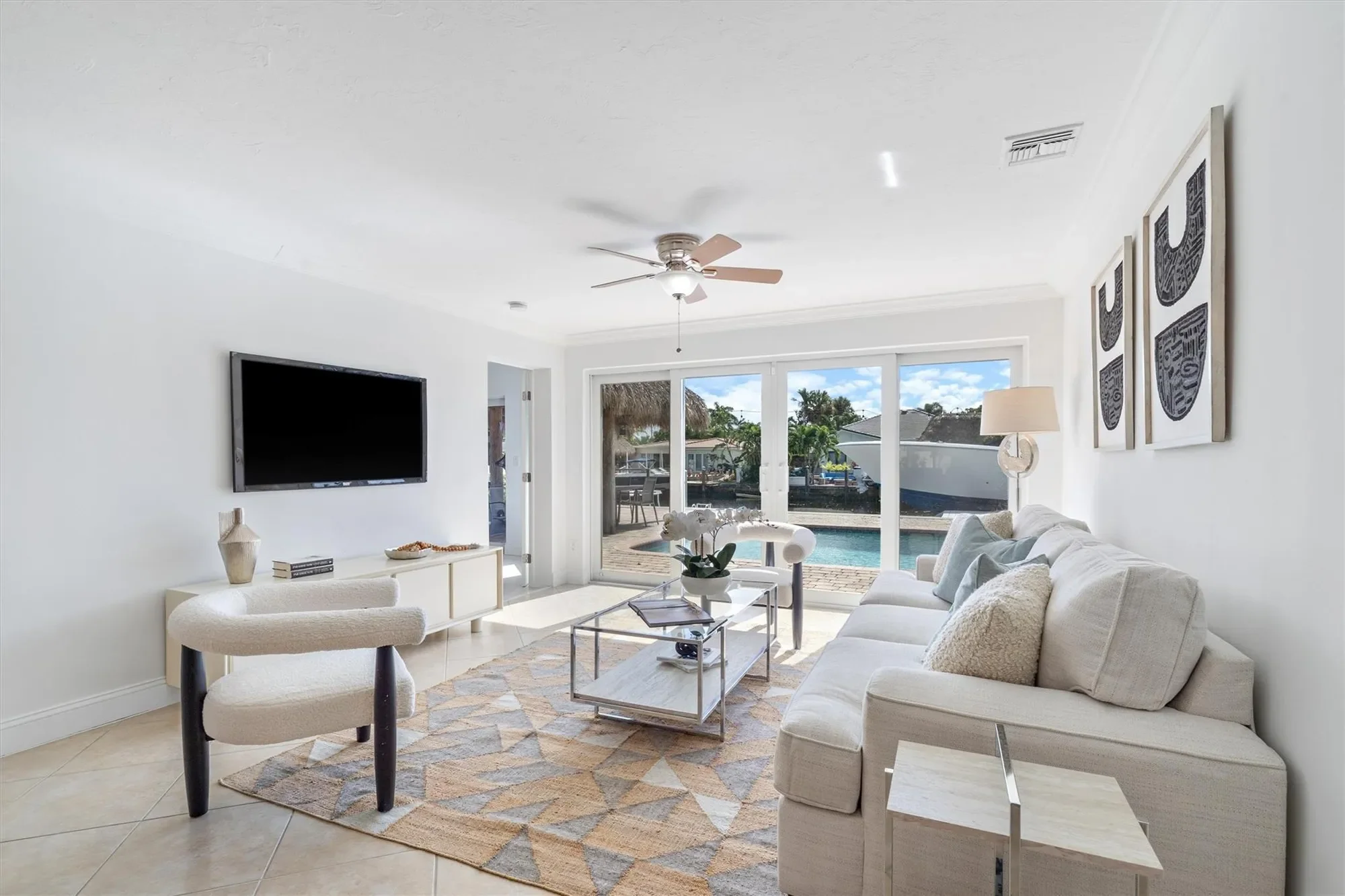 370 SE 3rd Ct, Pompano Beach, Florida, United States. - Photo 4