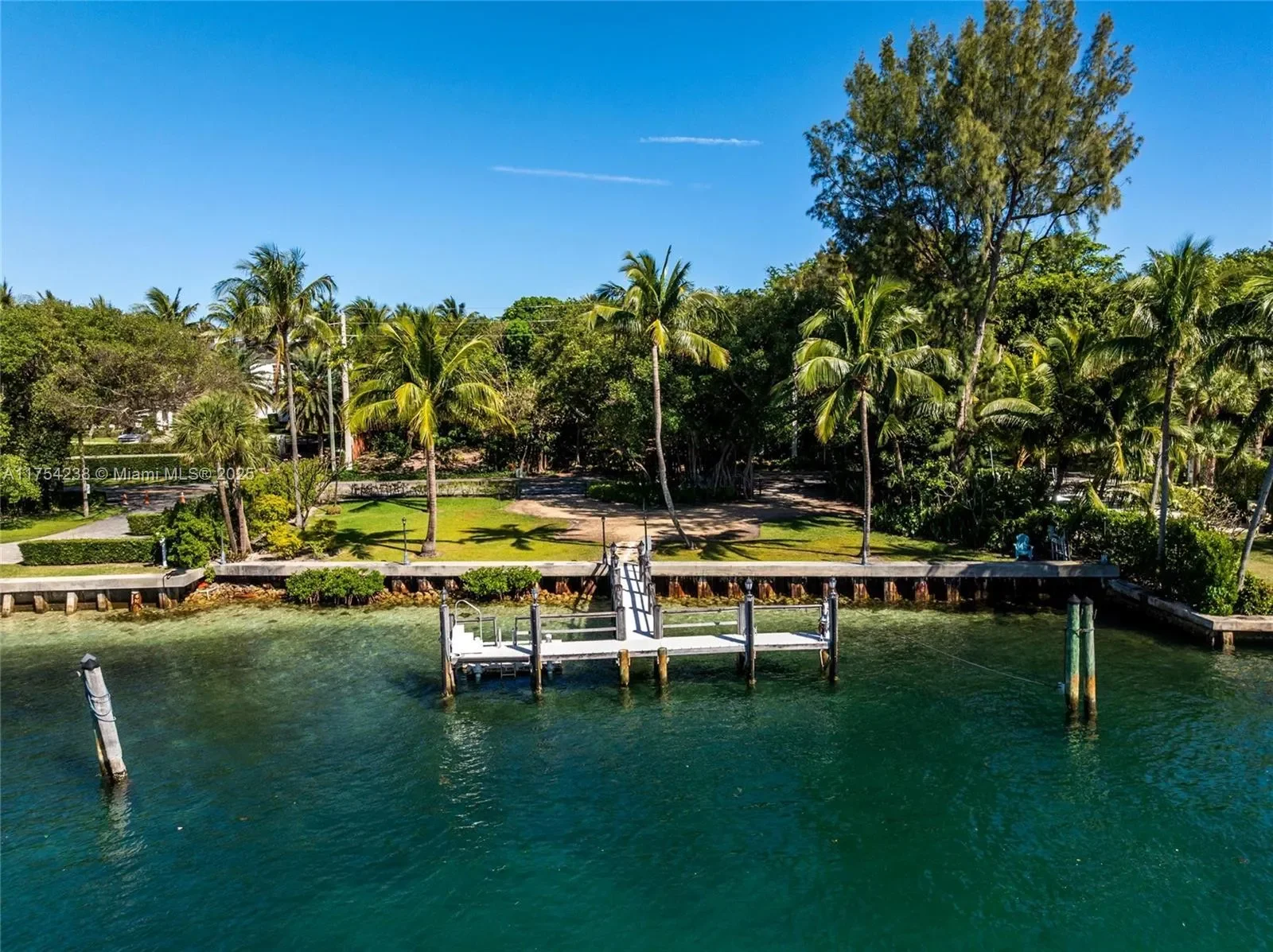 1091 Hillsboro Mile, Hillsboro Beach, Florida, United States. - Photo 45