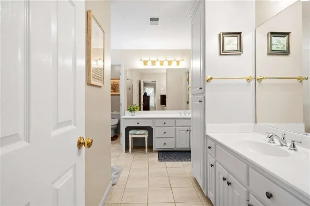 2287 Lake Ridge Terrace, Lawrenceville, Georgia, United States. - Photo 25