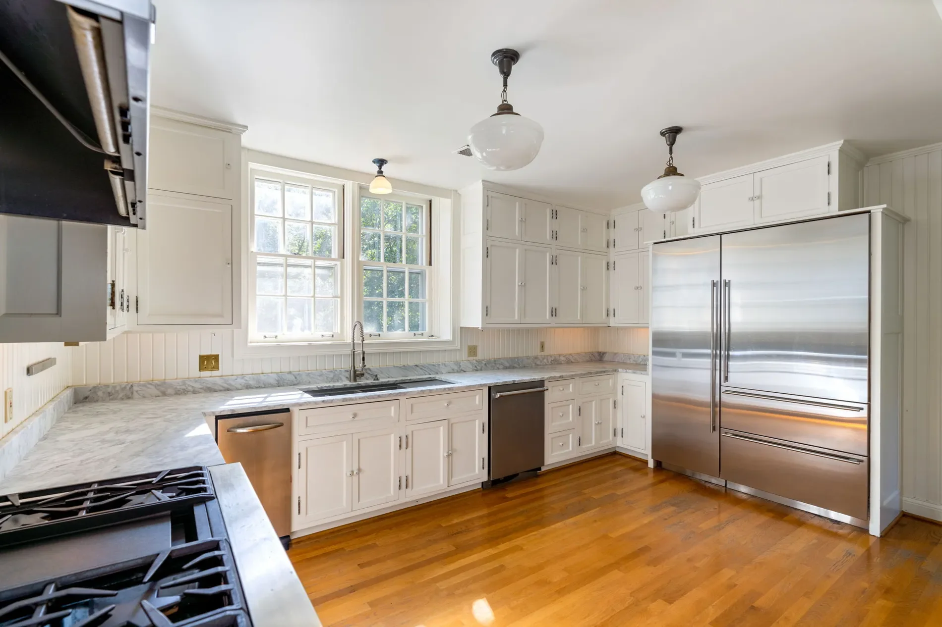 3740 Upper River Road , Louisville, KY 40207, Watterson Park, Kentucky, United States. - Photo 23