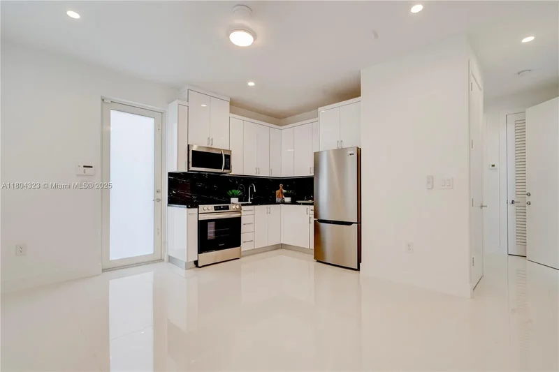 1805 NW 22nd Ct, Miami, Florida, United States. - Photo 32