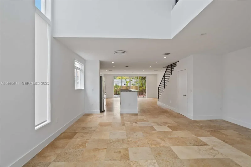 7004 NE 5th Ave, Miami, Florida, United States. - Photo 13