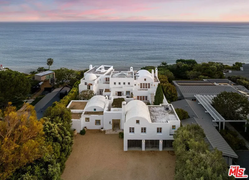 27832 Pacific Coast Highway, Malibu, California, United States. - Photo 53