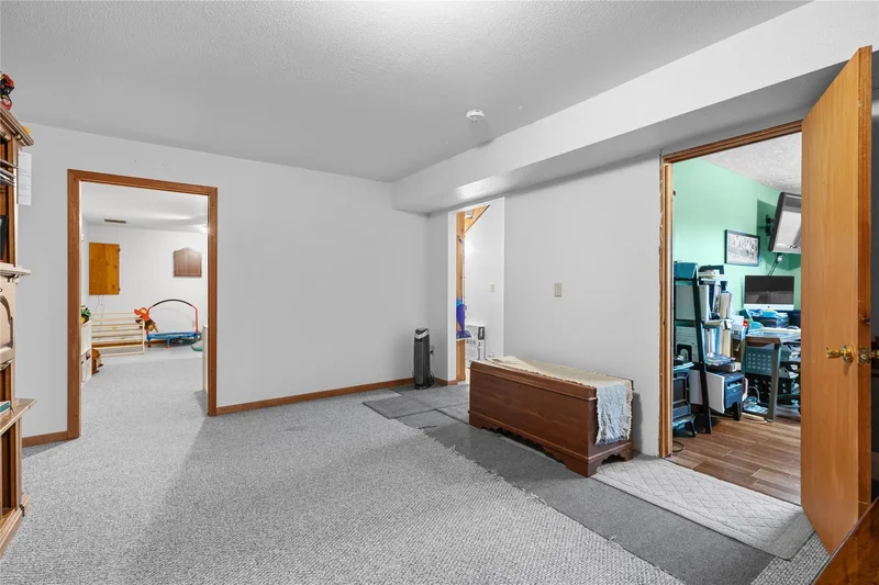 14306 Yenne Point Road, Bigfork, Montana, United States. - Photo 19