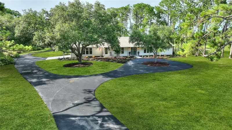 1429 Ranchero Drive, Sarasota, FL 34240, Sarasota, Florida, United States. - Photo 2