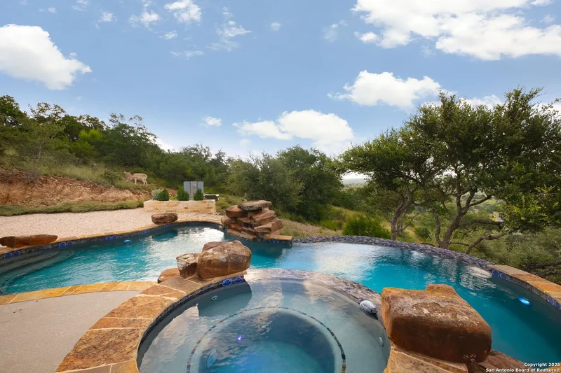 1023 Comanche Rdg, New Braunfels, TX 78132, New Braunfels, Texas, United States. - Photo 46