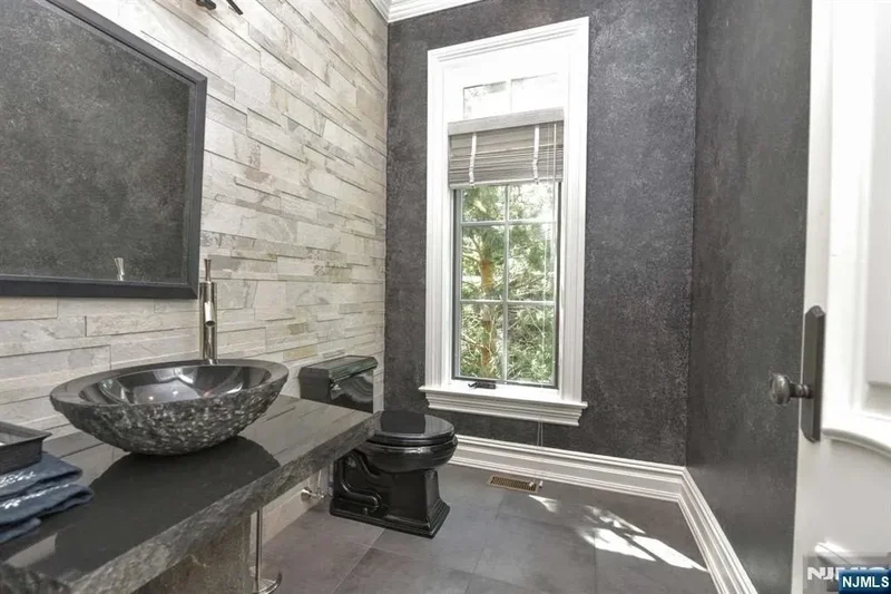 70 Oak Drive, Upper Saddle River, NJ, 07458, USA, Saddle River, New Jersey, United States. - Photo 44