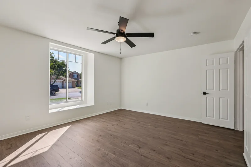 6233 Penfield Avenue , Los Angeles, CA 91367, Los Angeles, California, United States. - Photo 23