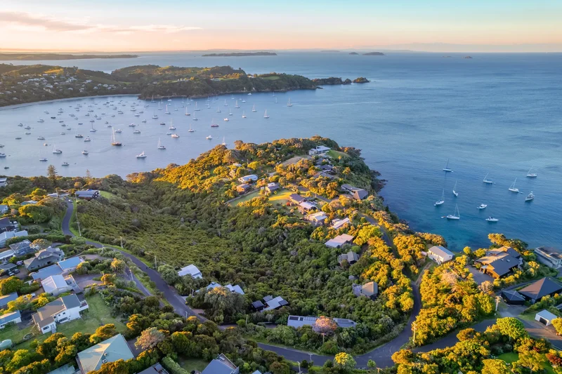 27 Queens Drive Oneroa , Waiheke Island, AUK 1081, Waiheke Island, Auckland, New Zealand. - Photo 29