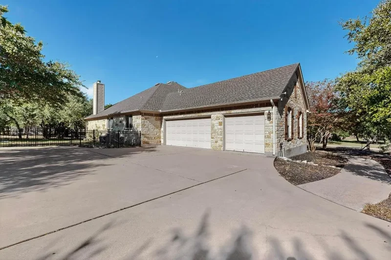 121 Quarry Park Cove, Liberty Hill, TX 78642, Liberty Hill, Texas, United States. - Photo 20