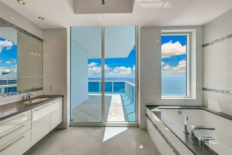 2711 S Ocean Dr 3705, Hollywood, Florida, United States. - Photo 30