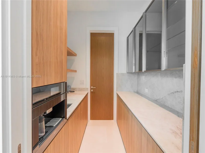 6720 SW 98th St, Coral Gables, Florida, United States. - Photo 33