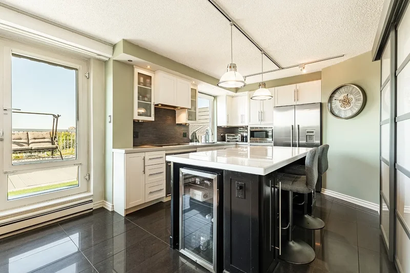 150 Rue Berlioz, Apt. 628, Verdun Ile Des Soeurs, QC H3E1K3, Montréal, Quebec, Canada. - Photo 4