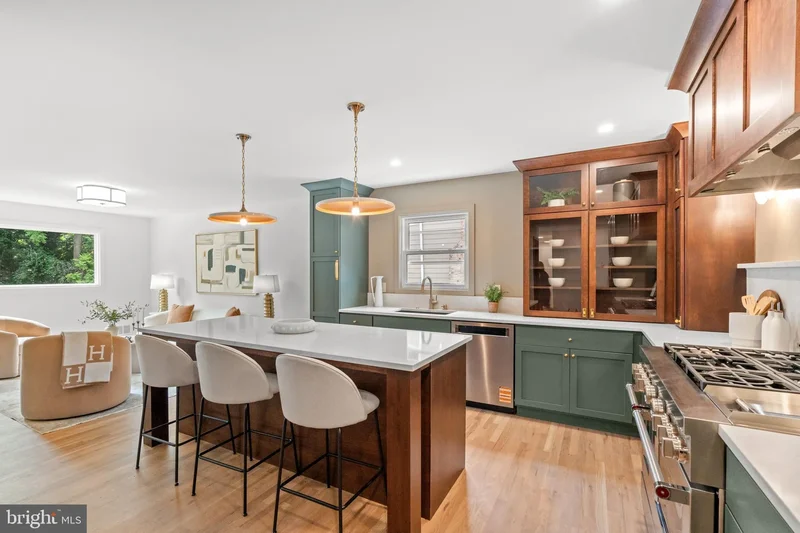 10612 DEMOCRACY LN - POTOMAC, Maryland