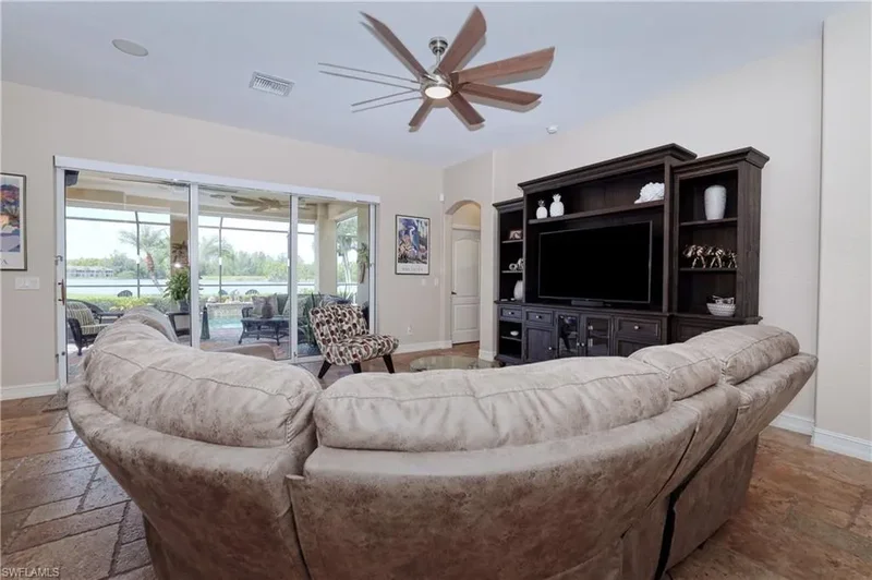 2632 Fairmont Cove CT, CAPE CORAL, FL 33991, Cape Coral, Florida, United States. - Photo 17