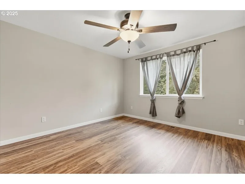 24415 NE 219TH ST, Battle Ground, WA 98604, Battle Ground, Washington, United States. - Photo 31