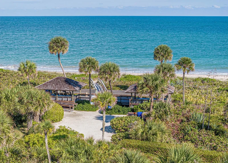 1903 Bay Road 205, Vero Beach, Florida, United States. - Photo 43