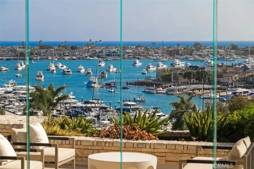 1535 Dolphin Terrace, Newport Beach, California, United States. - Photo 27