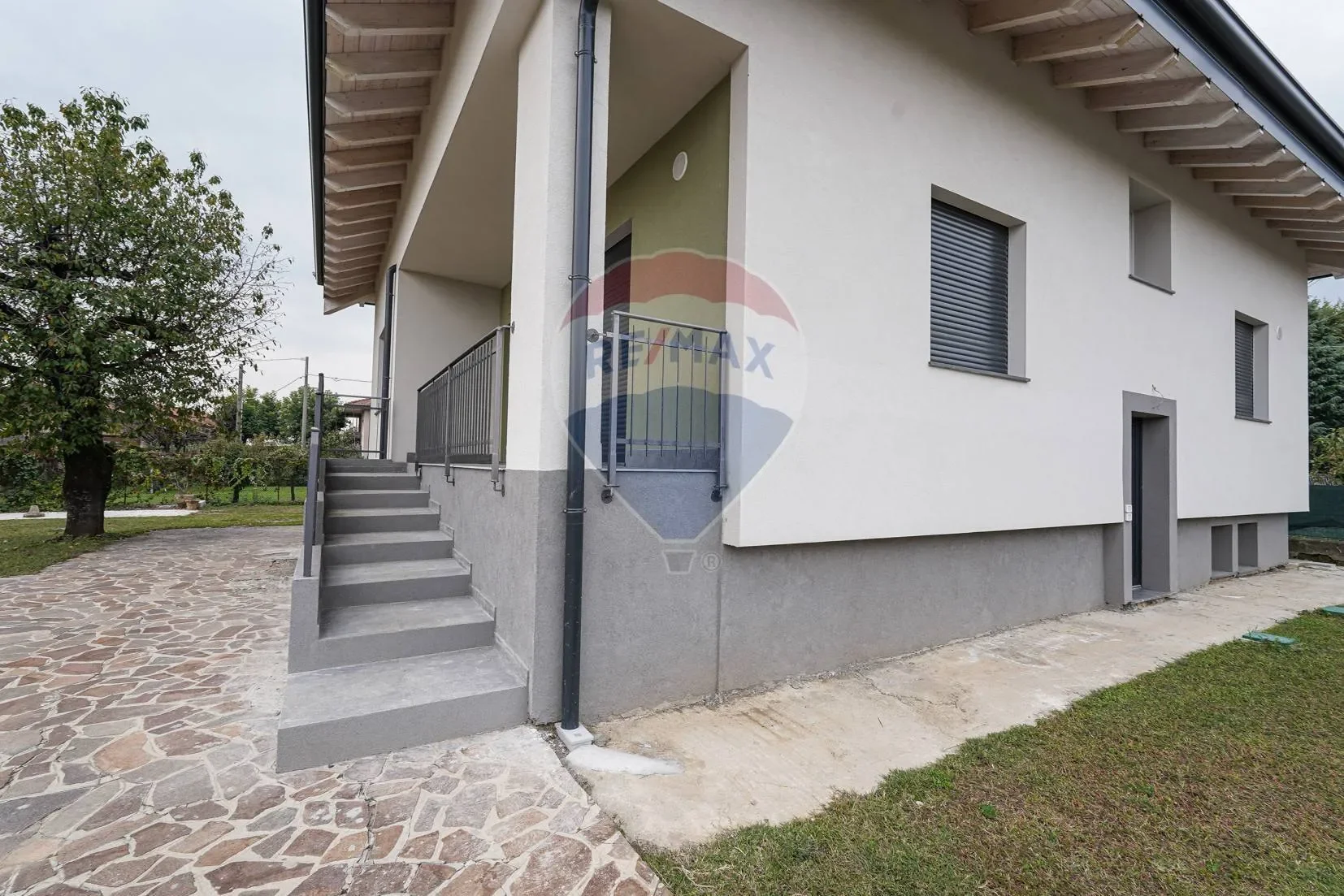 Gallery photo 6