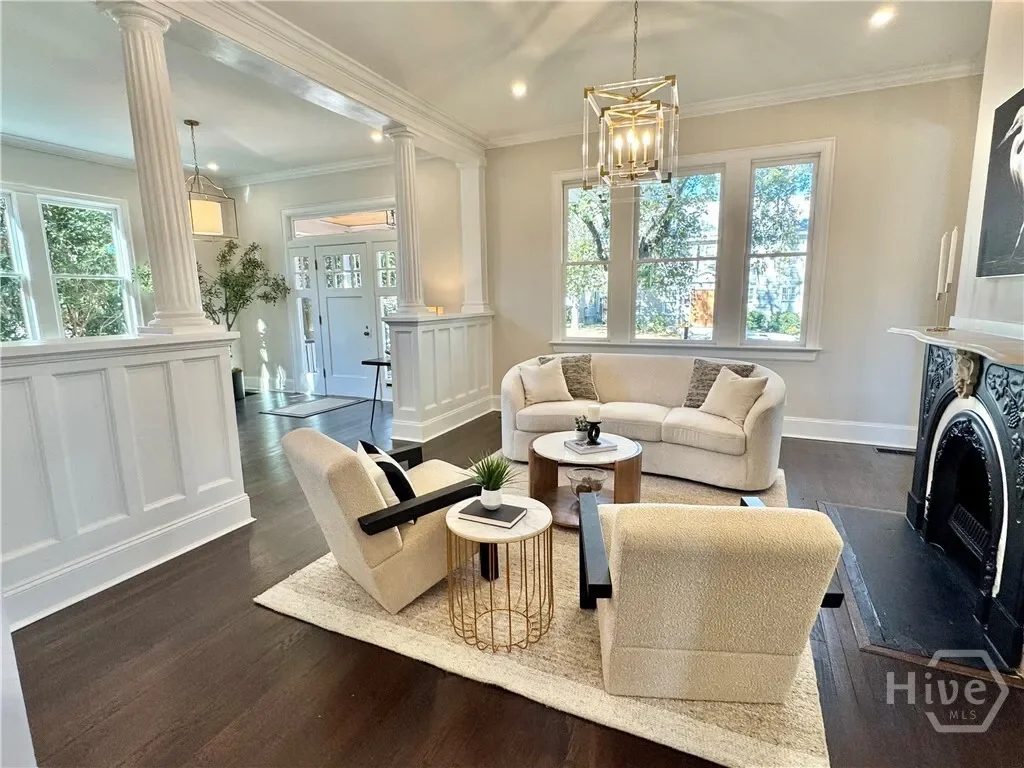 111 E 49th Street, Savannah, Georgia, United States. - Photo 10