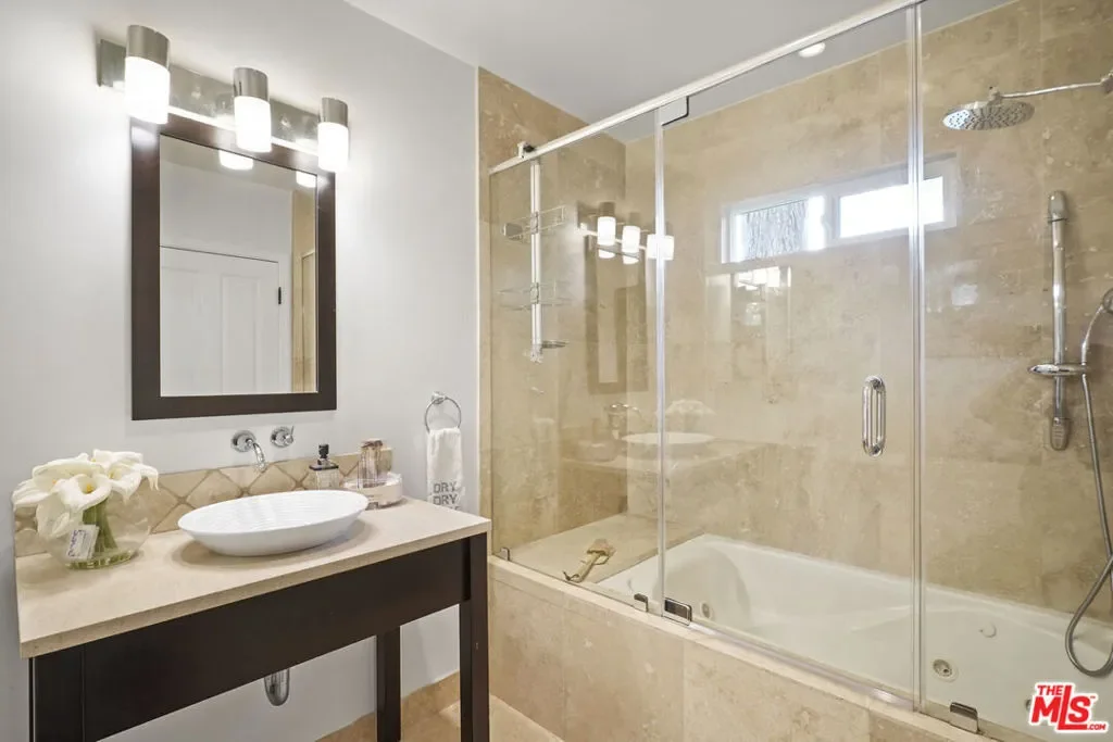2452 N Altadena Drive, Altadena, California, United States. - Photo 30