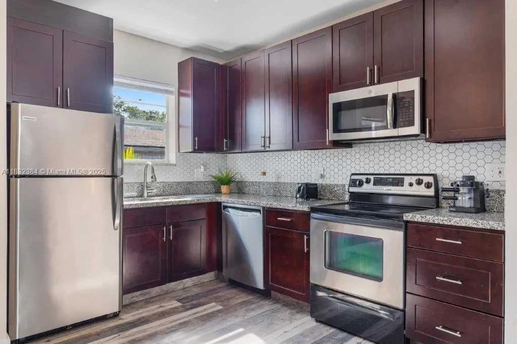 505 SE 20th St, Fort Lauderdale, Florida, United States. - Photo 55