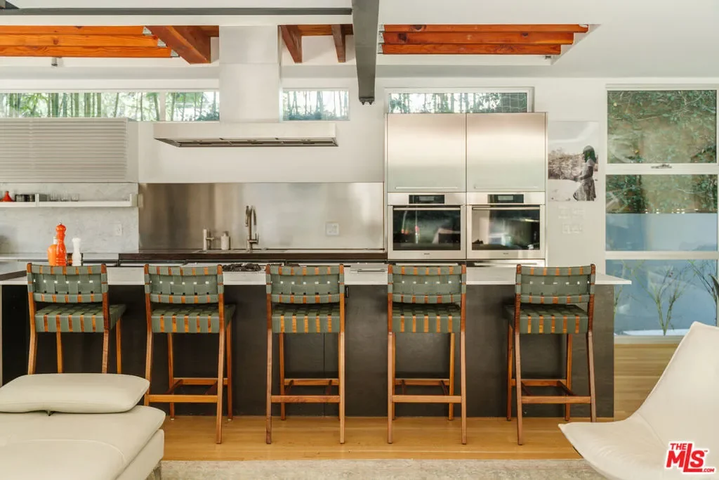562 Stassi Lane, Santa Monica, California, United States. - Photo 29